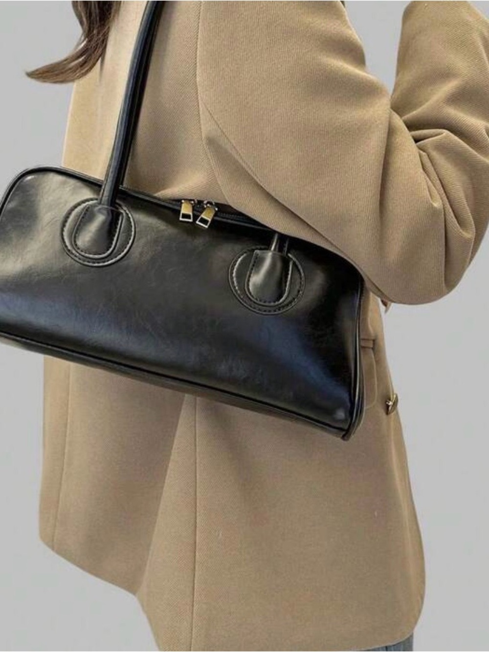 Vintage inspired  faux leather baguette bag